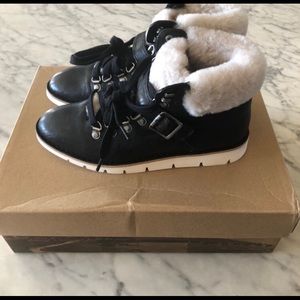 Trask Lorie Genuine Shearling Lined Sneaker